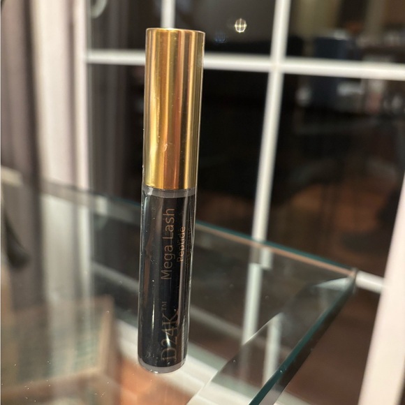Mega Lash Peptide Eyelash Growth Serum BRAND NEW/SEALED